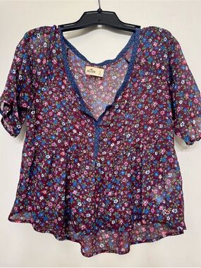 Hollister Burgundy Floral V-Neck Babydoll Blouse